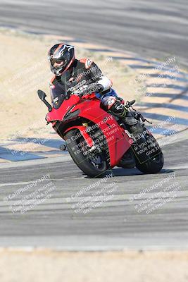 media/Dec-01-2025-Moto Forza (Mon) [[2daa91e15f]]/2-Intermediate Group/Session 2 (Turns 9 and 10)/